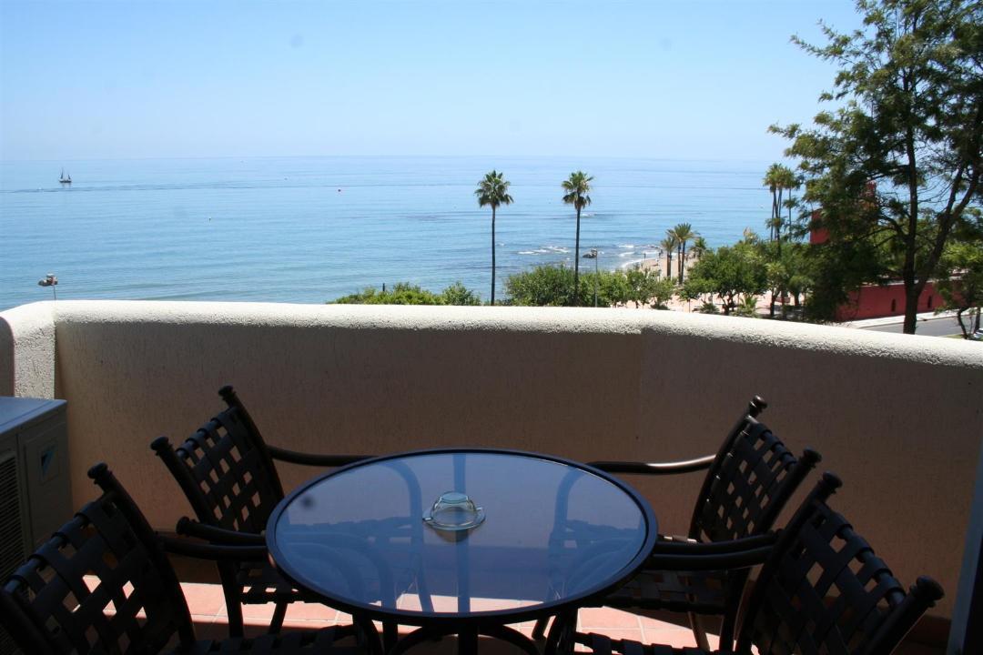 Benalbeach Sea Front 베날마데나코스타 외부 사진